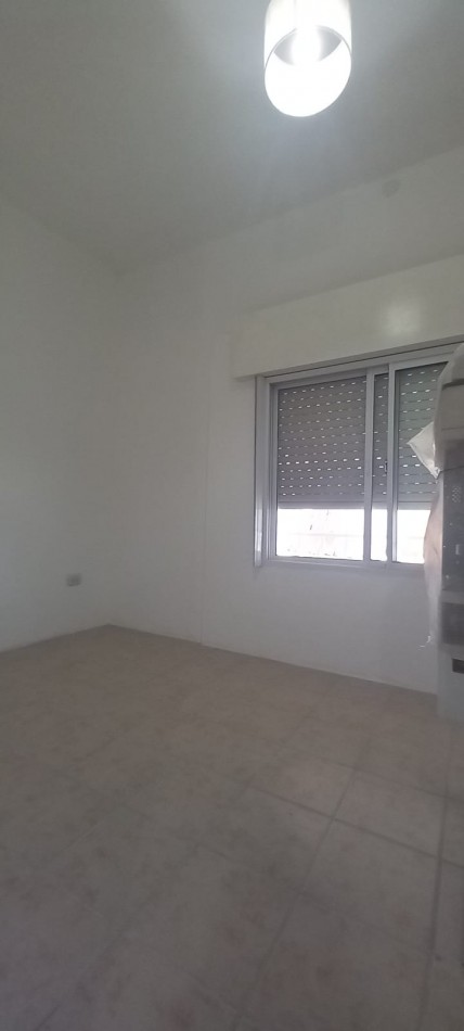 ALQUILER DE PH 2 AM A ESTRENAR AL FRENTE. 