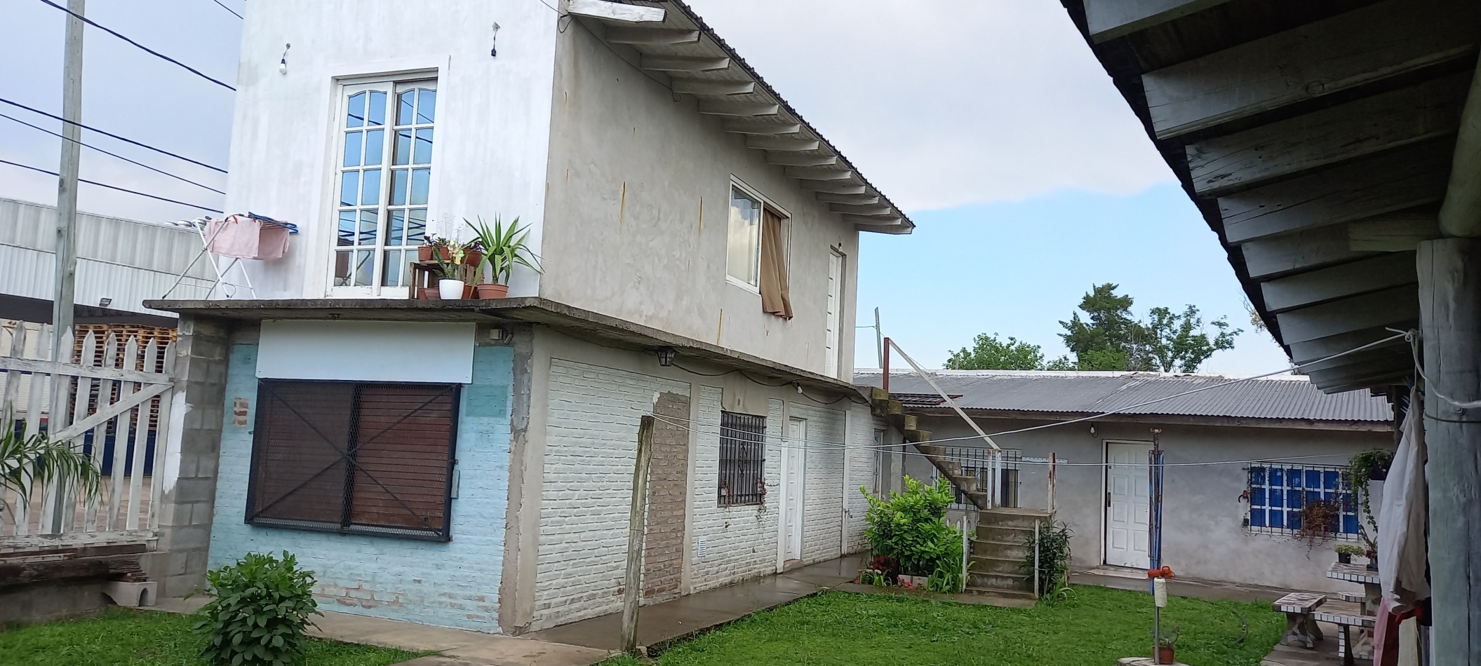 venta de casa mas dptos en block.