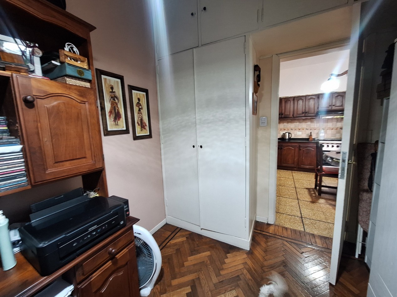 VENTA DE CASA 3 AMBIENTES CON 3 DORMITORIOS, 2 BAÑOS, JARDIN CON PARRILLA, PILETA CLIMATIZADA Y GARAGE CUBIERTO