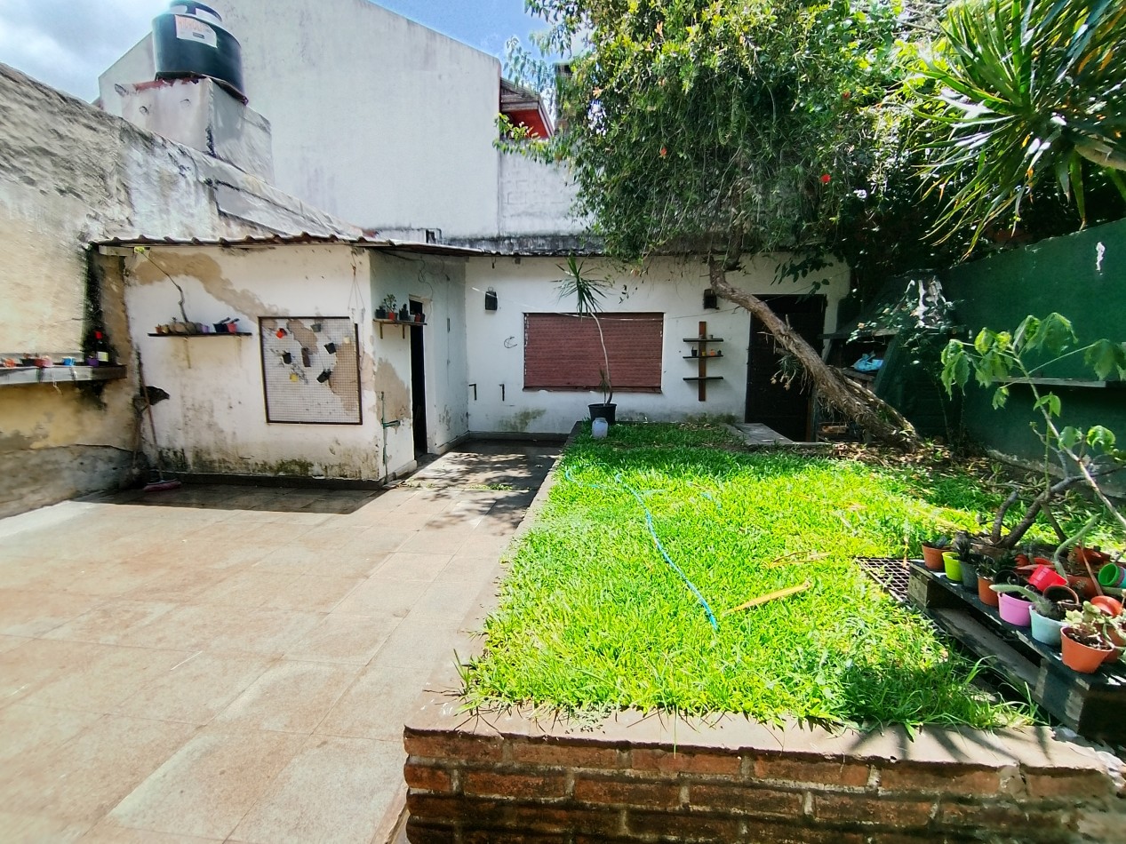 Alquiler de departamento 3am con patio.