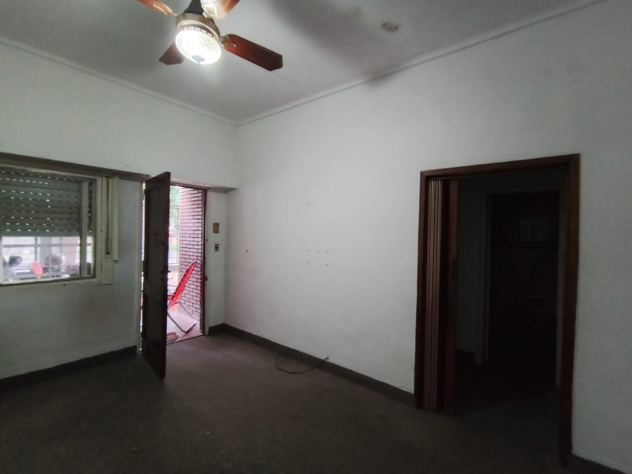 Alquiler de departamento 3am con cochera y patio con lavadero 