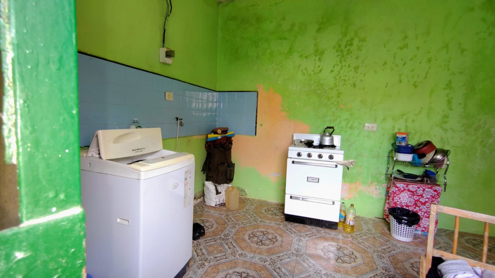 VENTA DE TERRENO CON 2 PH 3 Y 2 AMBIENTES A RECICLAR