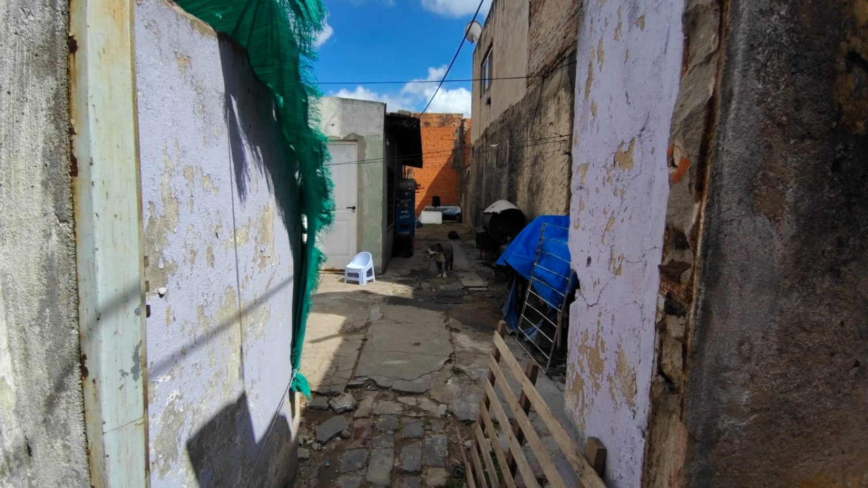 VENTA DE TERRENO CON 2 PH 3 Y 2 AMBIENTES A RECICLAR