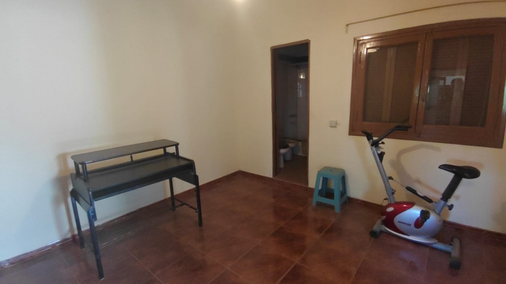 ALQUILER DE CASA 3 AMBIENTES