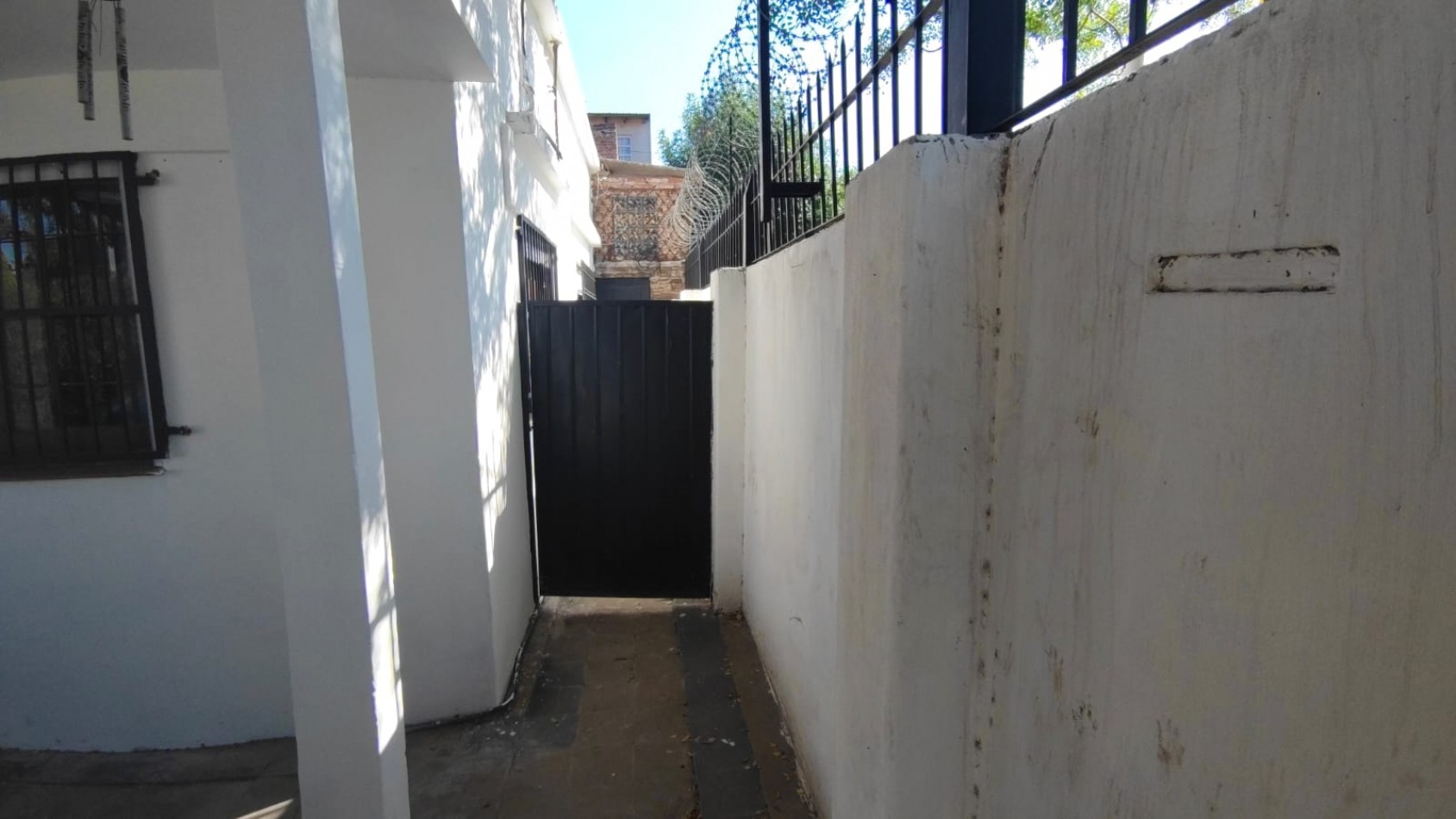 ALQUILER DE CASA 3 AMBIENTES