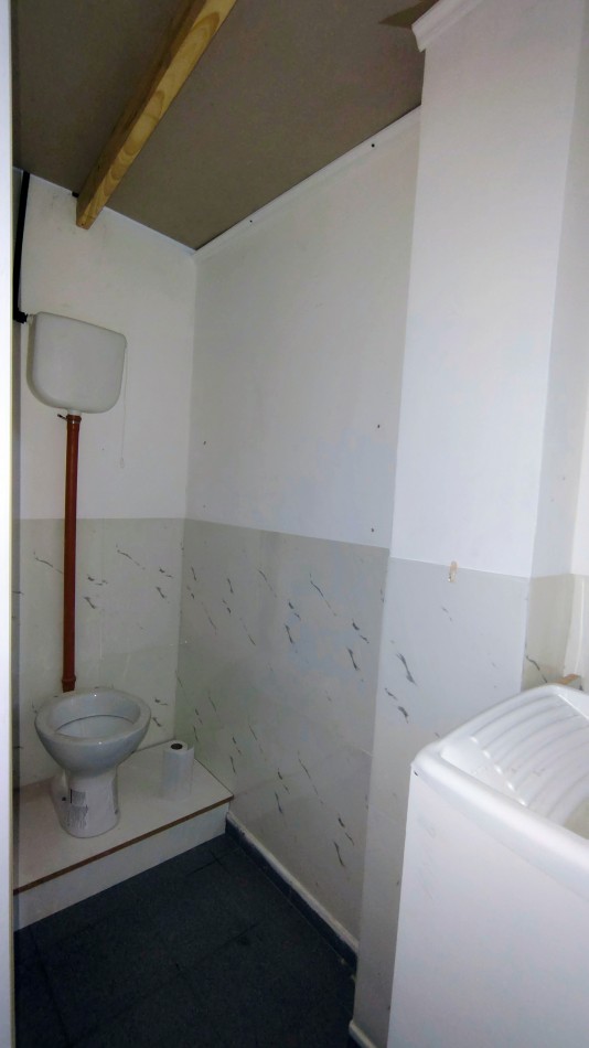 ALQUILER DE LOCAL COMERCIAL EN EXCELENTE ESTADO - VALENTIN ALSINA