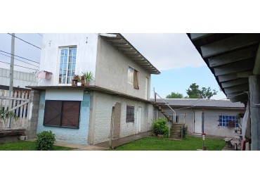 venta de casa mas dptos en block.