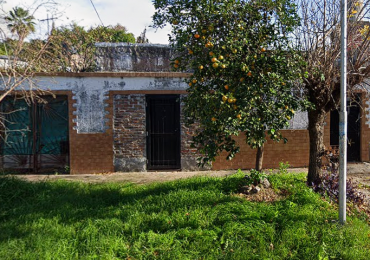VENTA DE PROPIEDAD EN ESQUINA CON DOS VIVIENDAS A RECICLAR