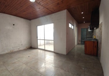 ALQUILER DE FUNCIONAL PH DE 2 AMBIENTES CON PATIO INTERNO